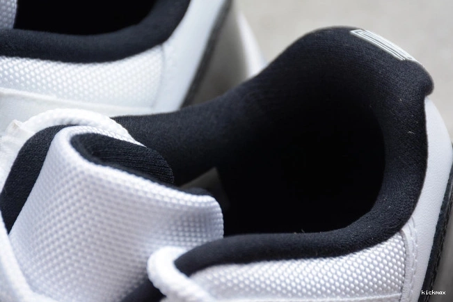 Cheap MAX  Black 11 White 